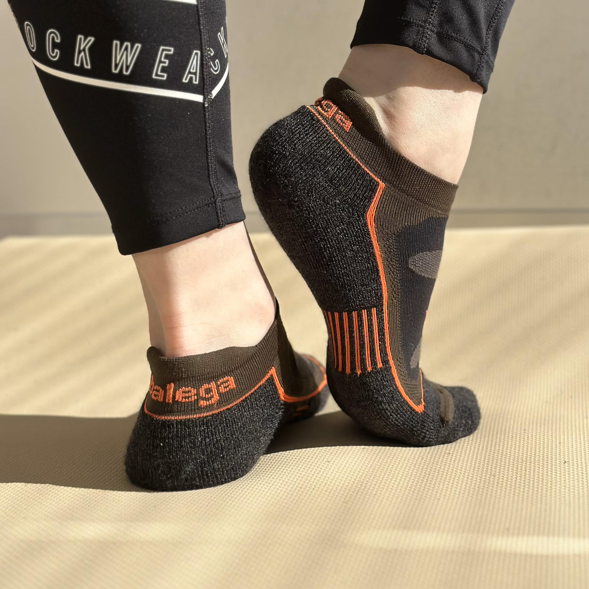 Balega Blister Resist Performance No Show Athletic Running Socks for Men and Women (1 Pair)